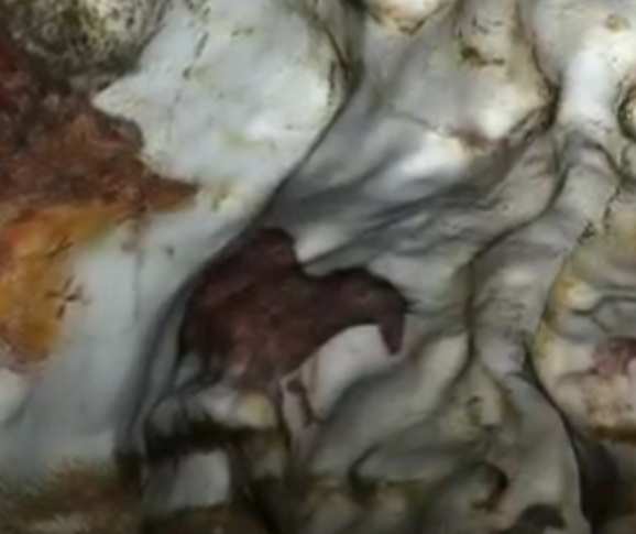 Cliquee sobre la imagen para entrar en la Gruta de Lascaux