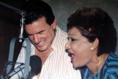 Meme Solís, junto a la gran Olga Guillot, al parecer todavía una exiliada irrecuperable...