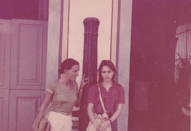Ena y yo - La Habana Vieja - 1983 - Foto Ramón Unzueta
