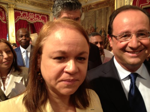 "Monsieur le Président, n'oubliez pas Cuba". "Non, je n'oublie jamais Cuba. moi". Merci. Queda dicho.