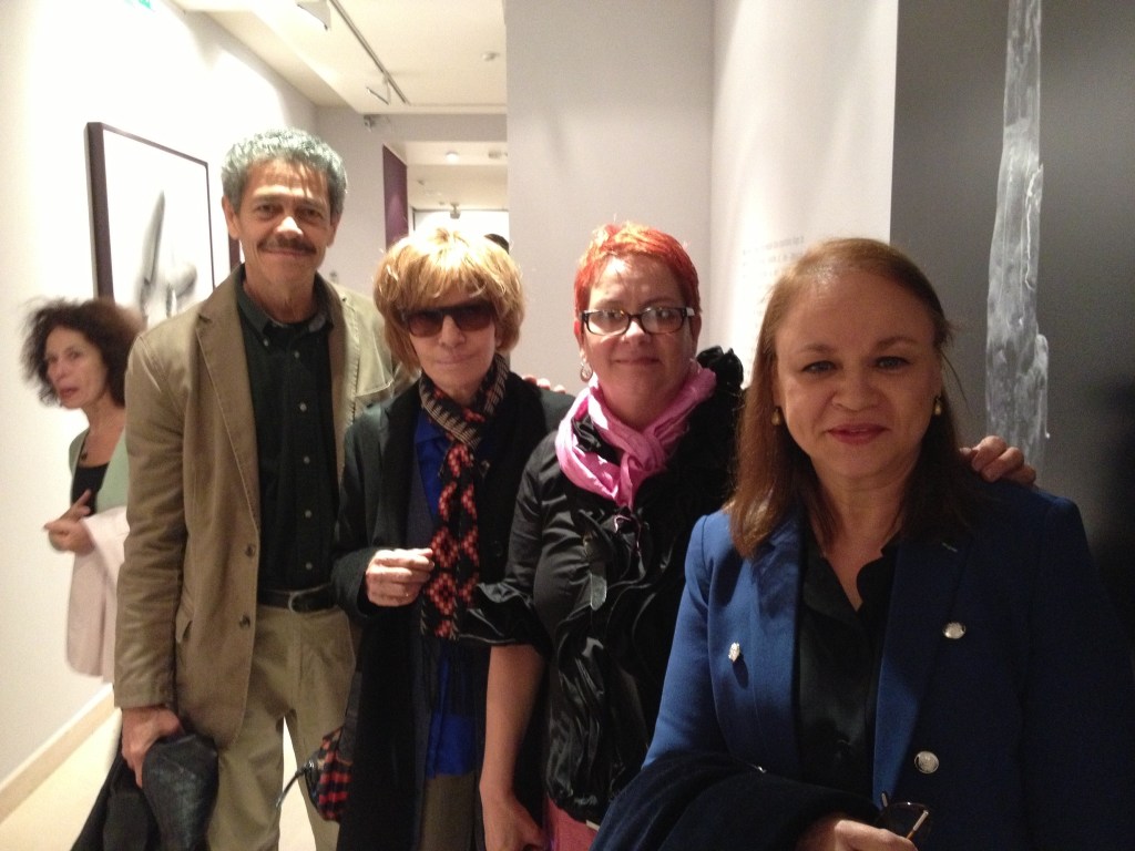 Con el cineasta cubano Eduardo Lamora, la cineasta y escritora Nadine Trintignant, y la artista Marta María Pérez Bravo en la Maison de l'Amérique Latine. París, septiembre del 2013.