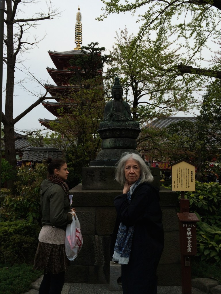 Templo Senso-Ji - Luna y Miriam