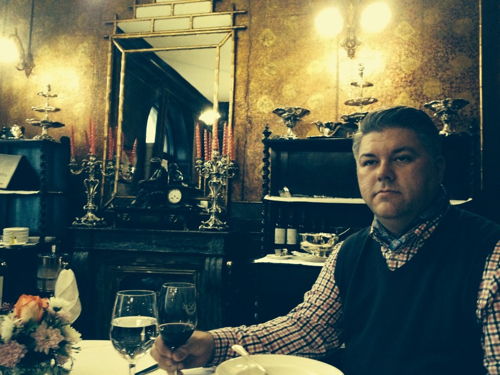 Gustavo Valdés en Lhardy. Foto Zoé Valdés