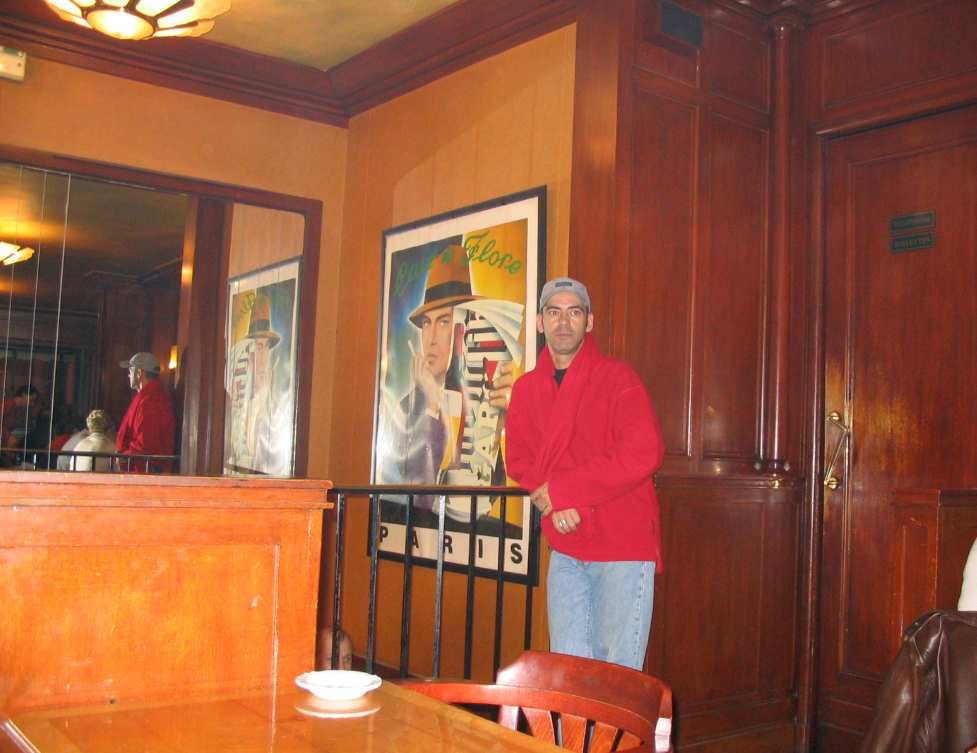 Ramón Unzueta en París. Foto Ricardo Vega.