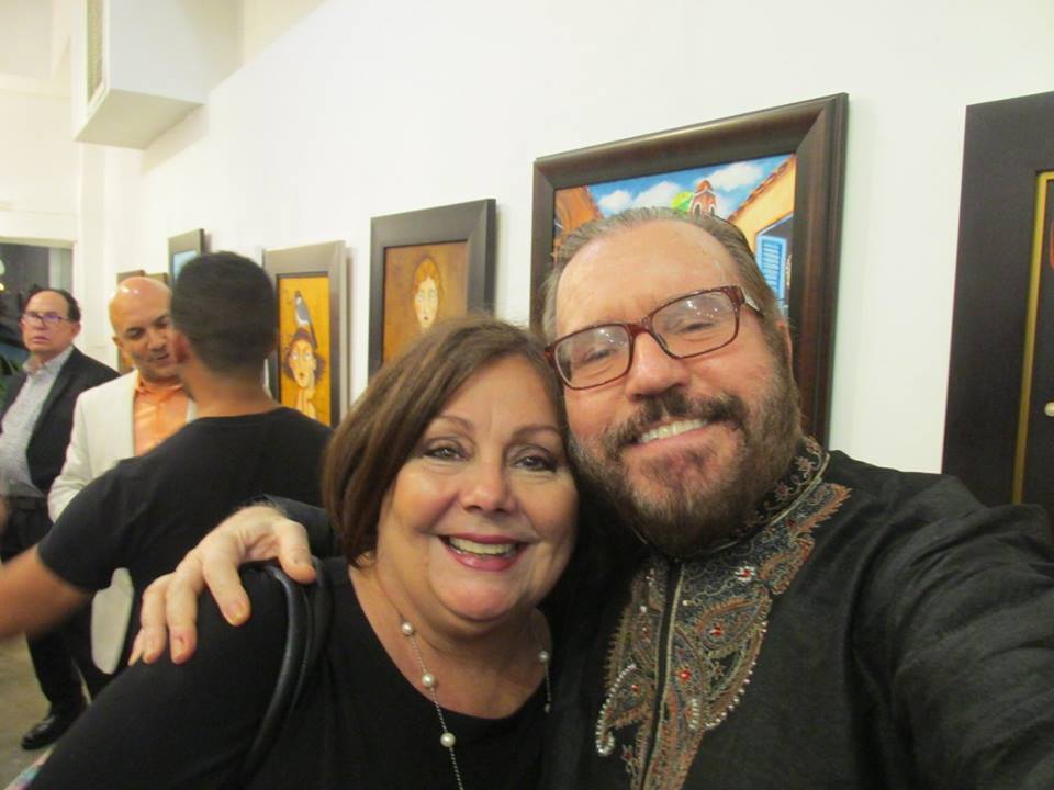 La muy querida periodista y pintora Ninoska Pérez Castellón con el escritor y crítico Daniel Fernández